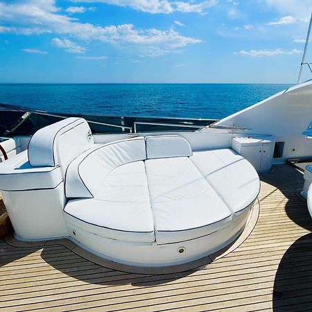 Super Yacht Located In Puerto Banus Hotell Marbella Eksteriør bilde