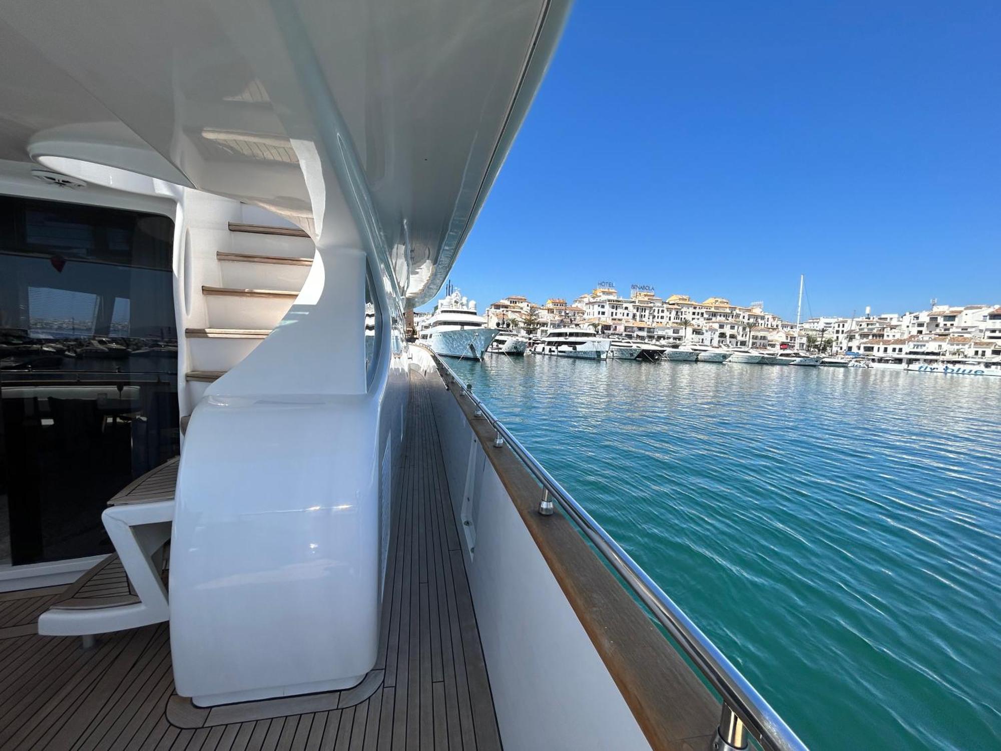 Super Yacht Located In Puerto Banus Hotell Marbella Eksteriør bilde
