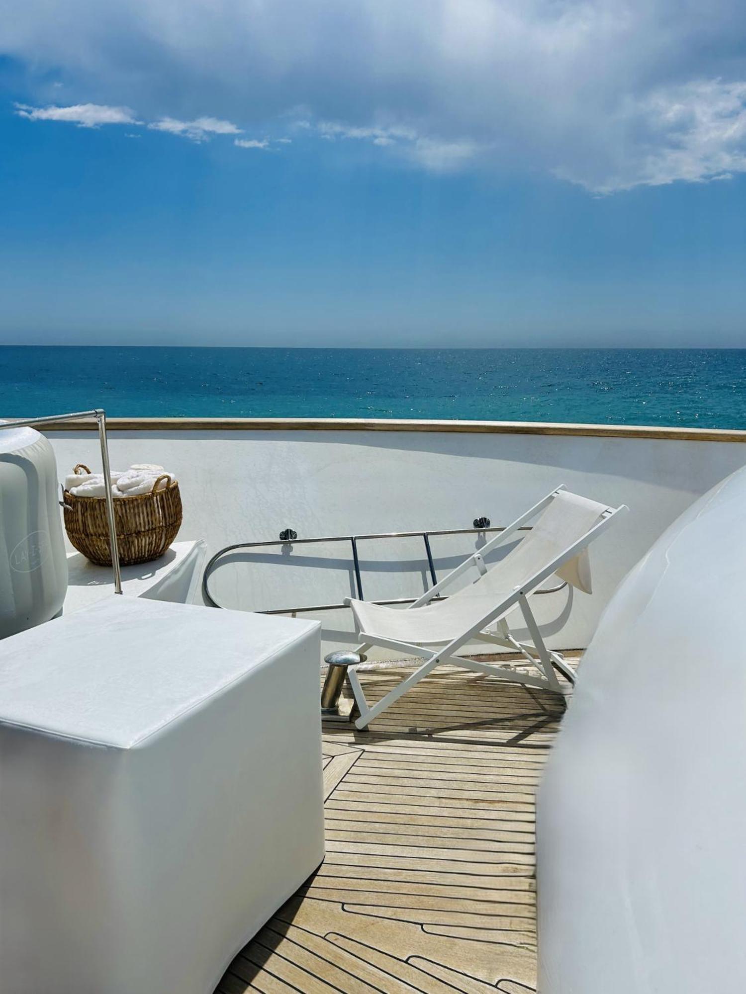 Super Yacht Located In Puerto Banus Hotell Marbella Eksteriør bilde